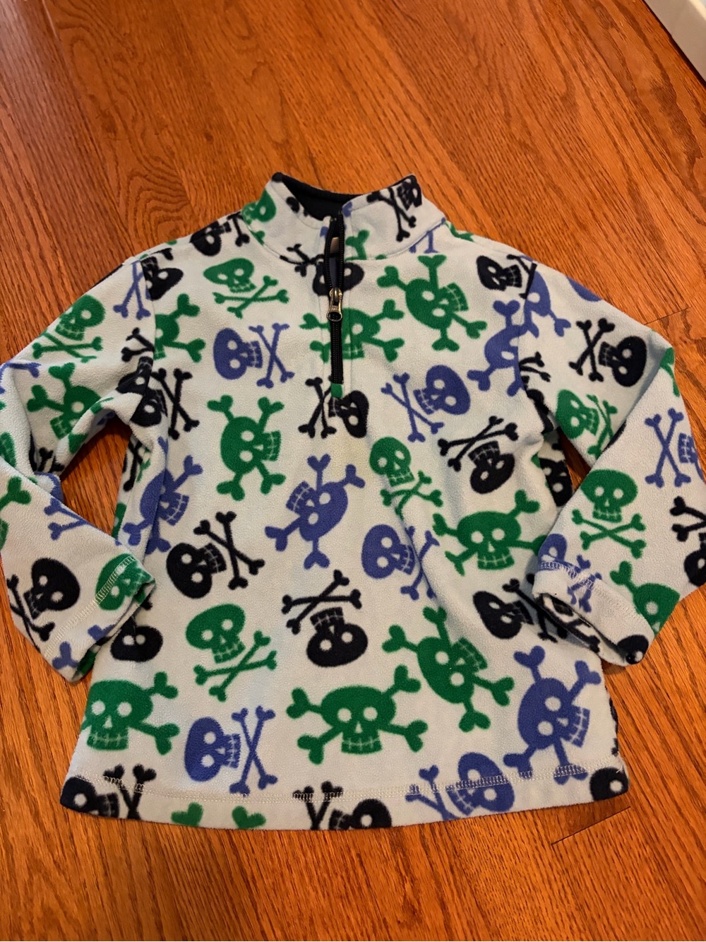 Hanna Andersson Fleece Pullover with Skull Print